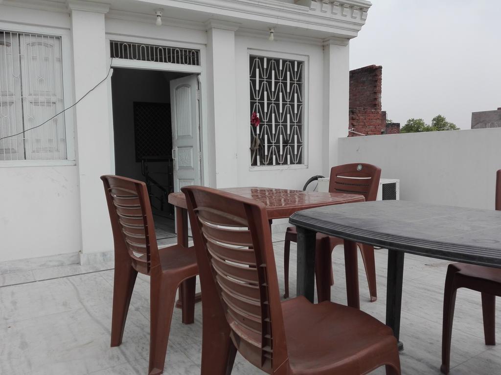 Dynasty Guest House Varanasi Luaran gambar
